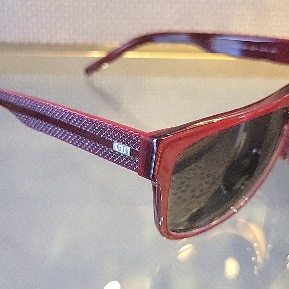 Dior Burgundy Sunglasses - Picture 3 of 7